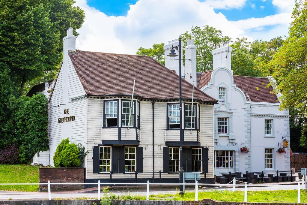 Greyhound Hotel Carshalton Kültér fotó